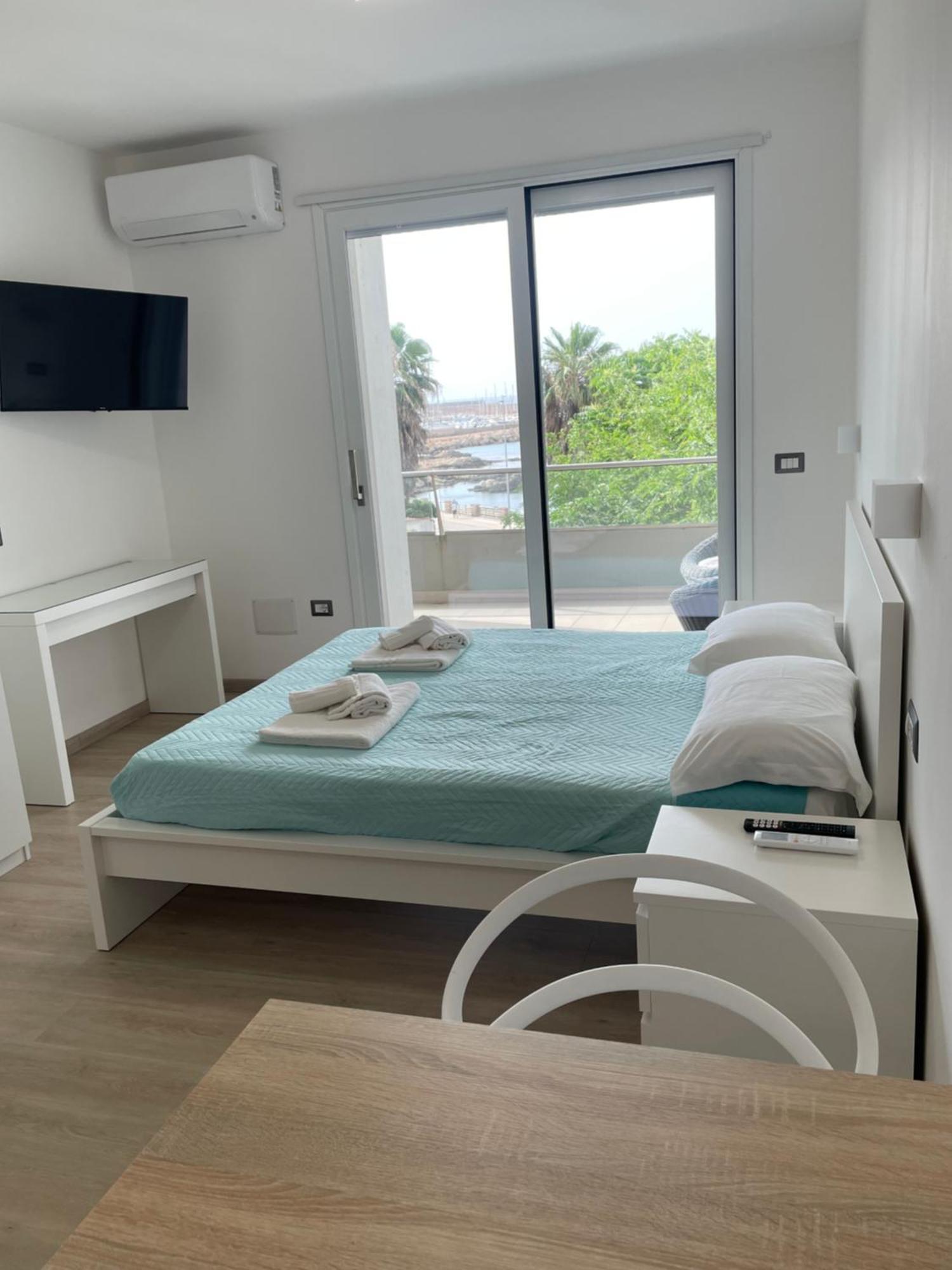 Casa Vacanza Acquamarina 托雷斯港 外观 照片